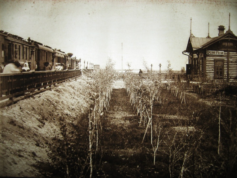 79. Станция Средне-Белая.