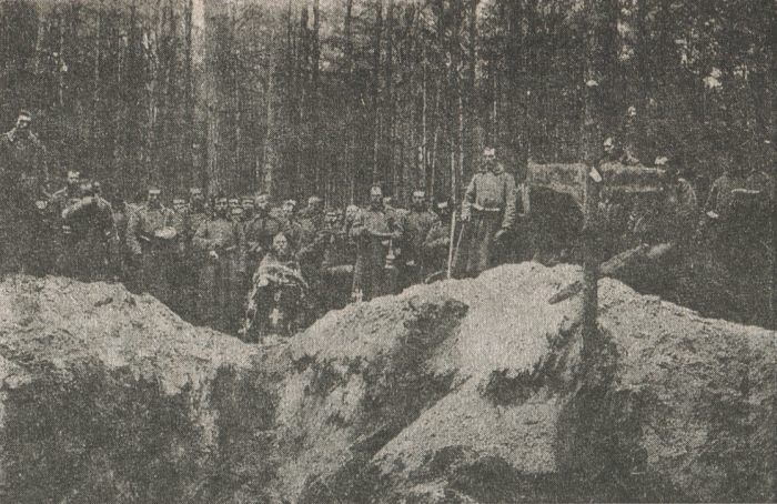 Братская могила в Козенецком лесу. Панихида по чинам, павшим в бою 1-2 октября 1914 года
