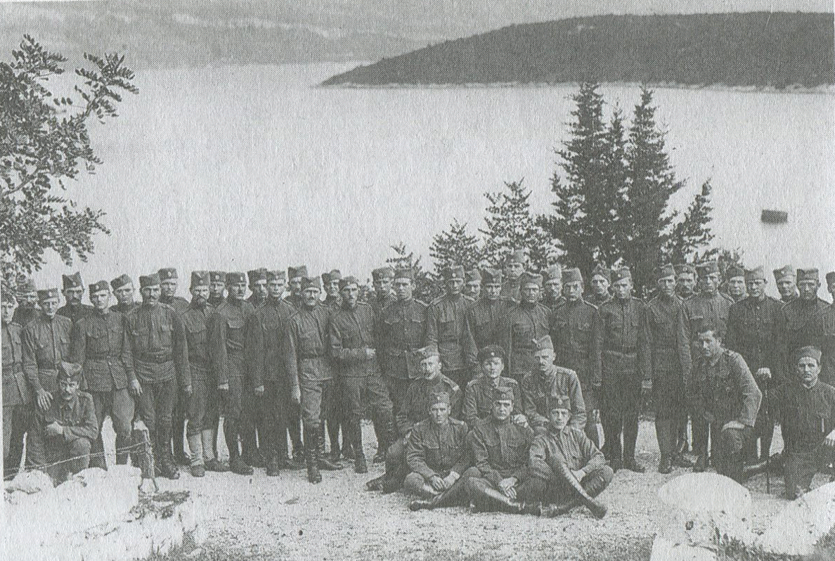 Чины Кавалерийской дивизии на пограничной службе в Югославии
