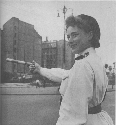 Киев 1947. Регулировщица