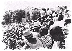 Митинг в Грозном на площади Ленина 27 августа 1958 г. Фото участника событий.