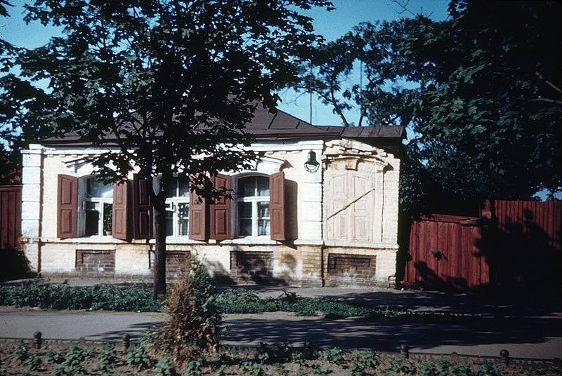 Типичный домик в частном секторе Харькова