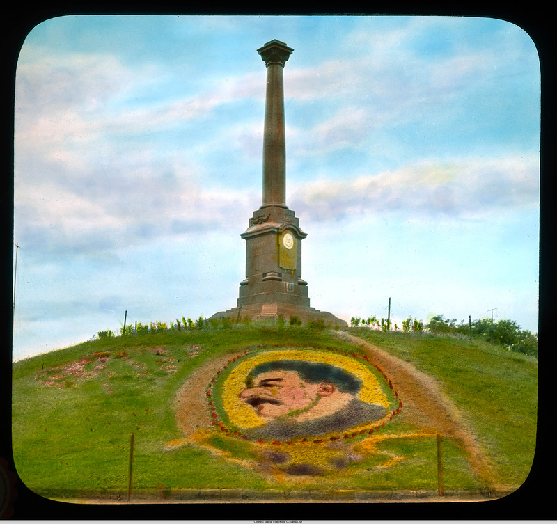 монумент в парке Шевченко с портретом Сталина из цветов