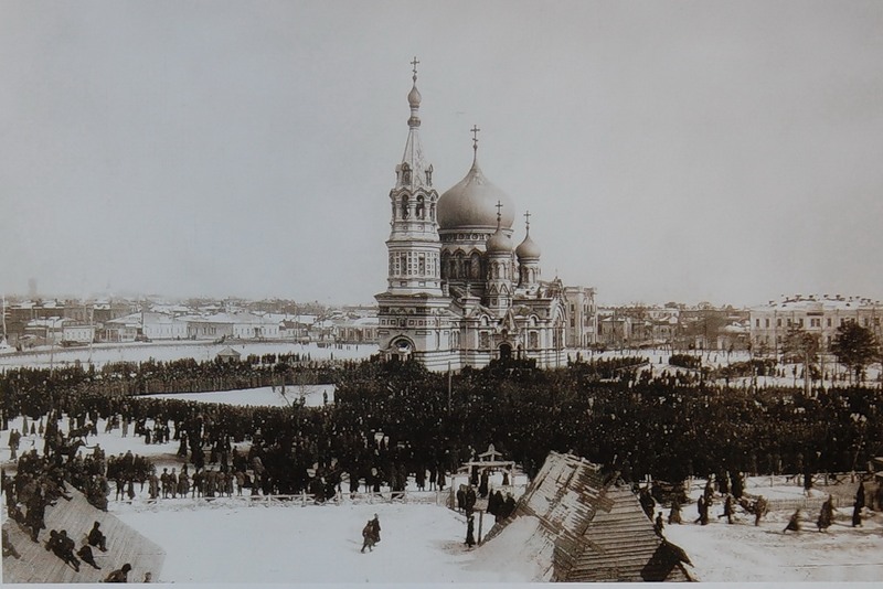 Успенский кафедральный собор (построен в 1898 году). Фото начала XX века.
