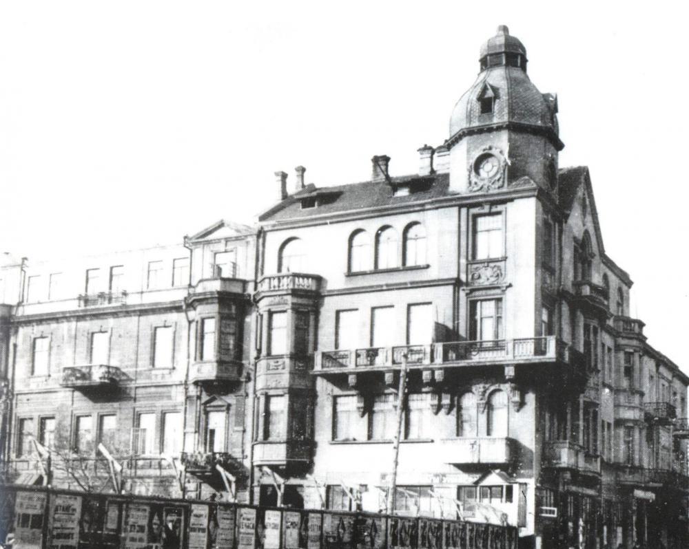Здание по Красноводской угол Торговой. 1905