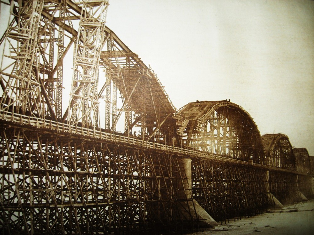 47. Строительство моста через Зею у города Алексеевск.