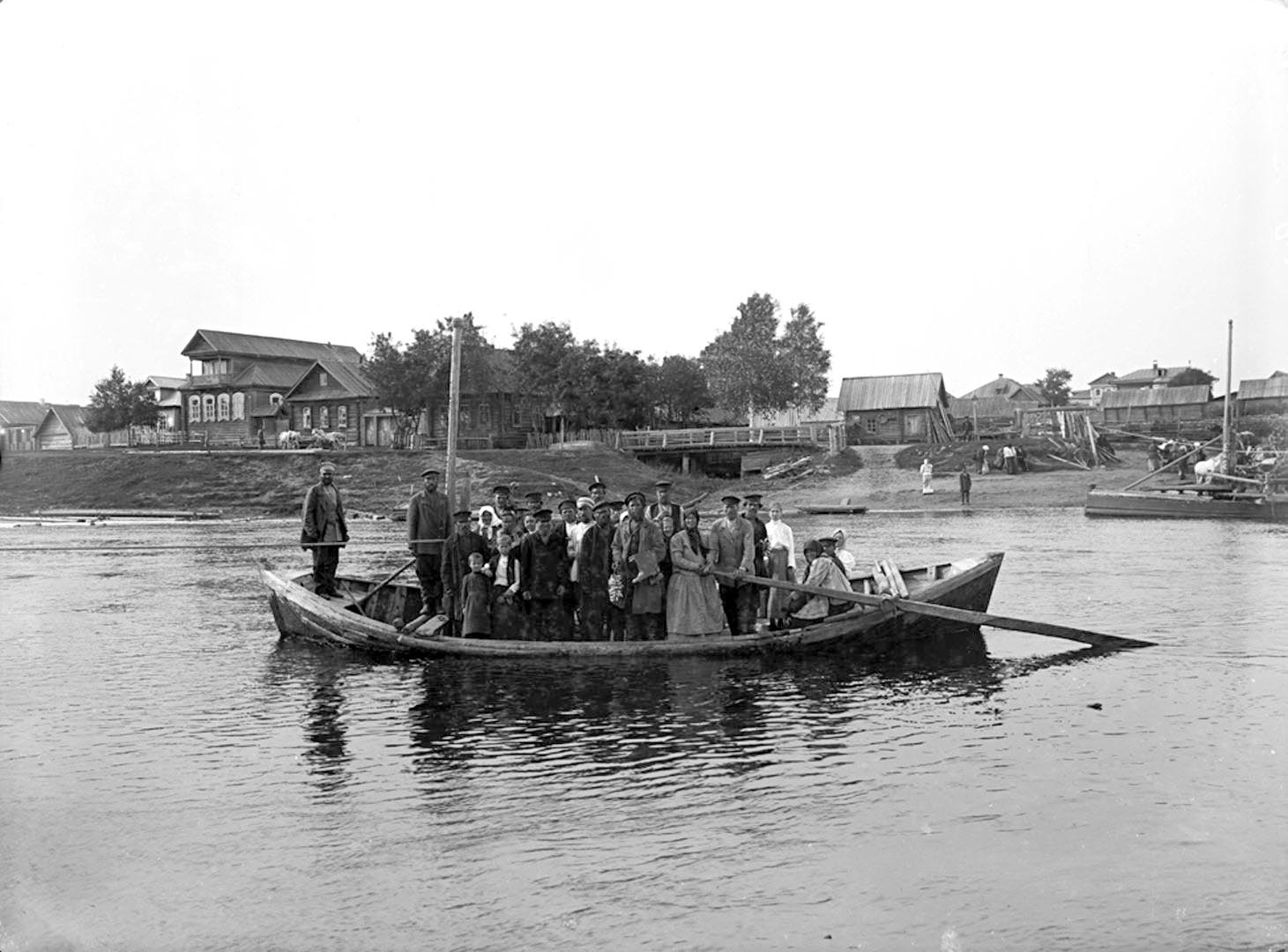 35Паром на реке Волге у села Селижарова. 1903 г. Тверская губерния.