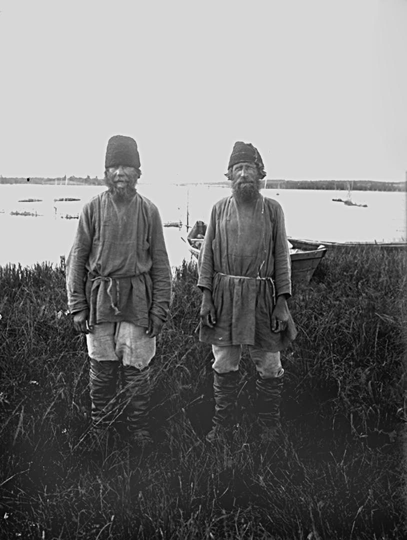 45Ширковские рыболовы на озере Вселуг. 1903 г. Тверская губерния.