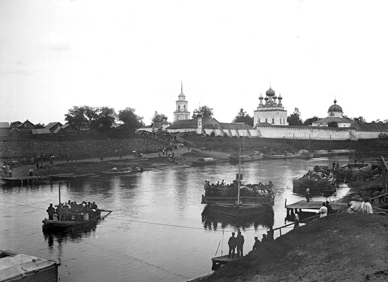 69Паром через реку Волгу. 1903 г. Тверская губерния