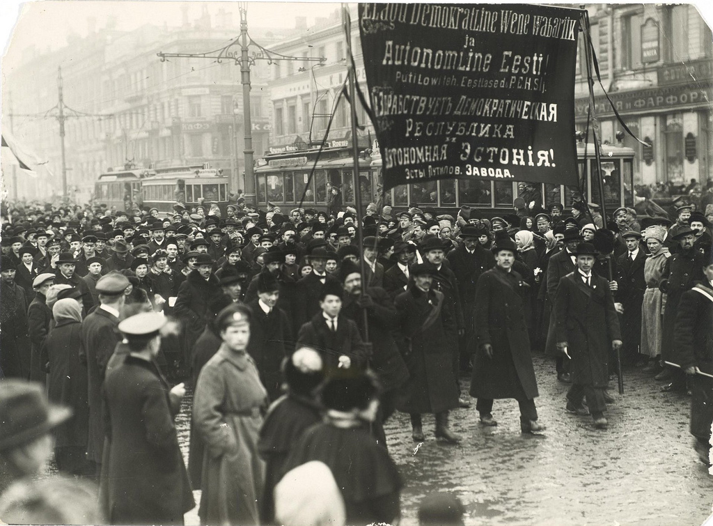 Демонстрация эстонцев - рабочих Путиловского завода.